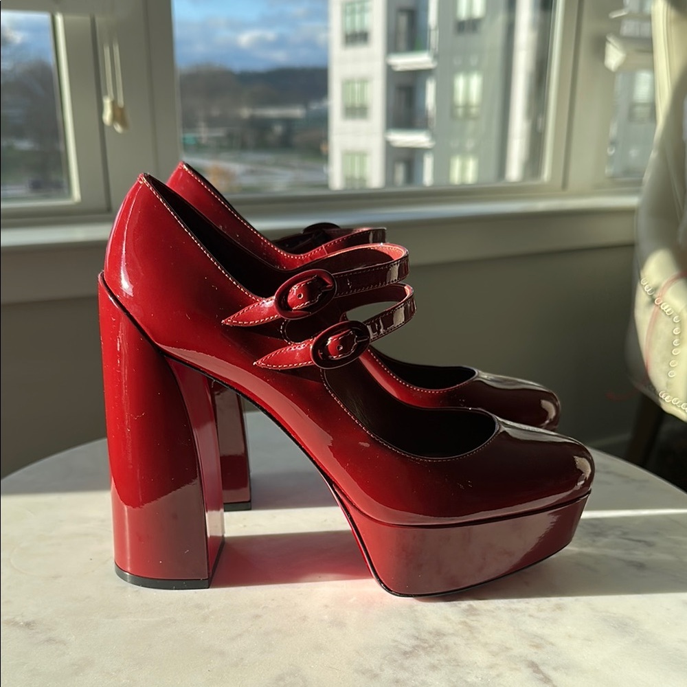 NEW Christian Louboutin Movida Jane Mary Jane Platform Pumps 38.5 Red Patent